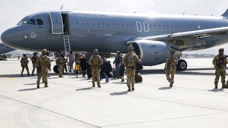 Η Ιαπωνία στέλνει στρατιωτικό αεροσκάφος στην Καμπούλ