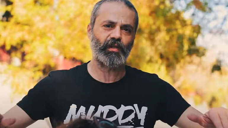 Νεκρός σε τροχαίο με εγκατάλειψη ο Οδυσσέας Τσιαμπόκαλος, συνιδρυτής του συγκροτήματος Razastarr Νεκρός σε τροχαίο με εγκατάλειψη ο Οδυσσέας Τσιαμπόκαλος, συνιδρυτής του συγκροτήματος Razastarr