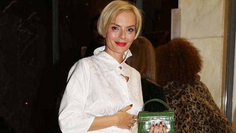 Η εμφάνιση της Έλενας Χριστοπούλου θα σας πείσει να προσθέσετε ένα animal print φόρεμα στη γκαρνταρόμπα σας