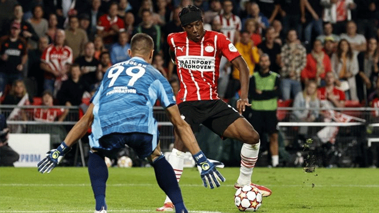 Στους ομίλους του Champions League Μπενφίκα, Μάλμε και Γιουνγκ Μπόις