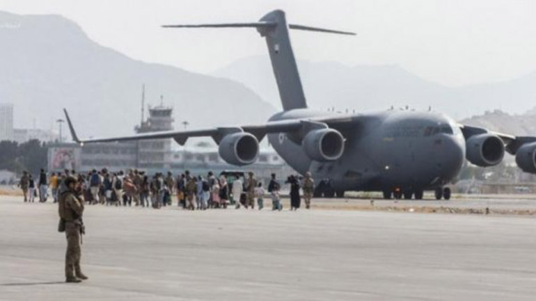 Η Ρωσία θα στείλει 4 μεταγωγικά αεροσκάφη στο Αφγανιστάν για να παραλάβουν 500 ανθρώπους