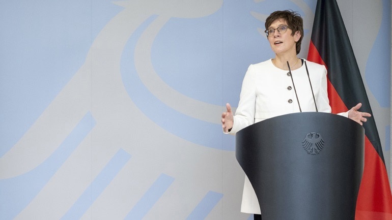 Γερμανία: “Το Ισλαμικό Κράτος εμποδίζει τις προσπάθειες απομάκρυνσης από την Καμπούλ”