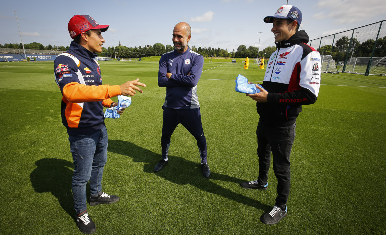 Τα αδέρφια Marquez πήραν μια γερή γεύση από τη δομή μιας κορυφαίας ομάδας ποδοσφαίρου.