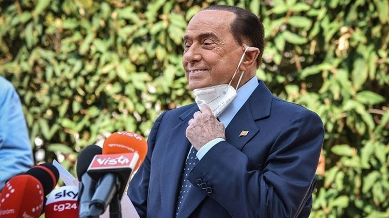 Στο νοσοκομείο ο Σίλβιο Μπερλουσκόνι Στο νοσοκομείο ο Σίλβιο Μπερλουσκόνι