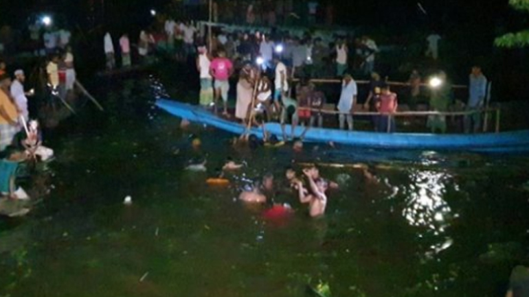 Μπαγκλαντές: Τουλάχιστον 19 νεκροί και δεκάδες αγνοούμενοι έπειτα από σύγκρουση δύο πλοιαρίων