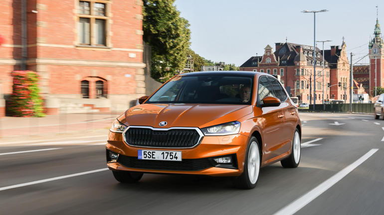 Στην Ελλάδα θα έρθει με κινητήρες βενζίνης απόδοσης από 80 έως 150 ίππους.