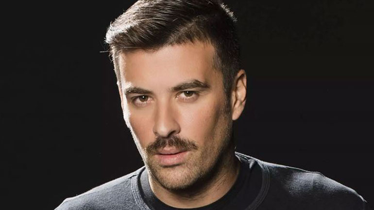 Γιάννης Αϊβάζης για τις καταγγελίες στο θέατρο: «Επειδή έχω παίξει με τον Πέτρο Φιλιππίδη θεωρώ ότι…»