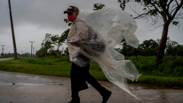 ΗΠΑ: Ο τυφώνας Άιντα απειλεί τη Λουιζιάνα και το Μισισίπι ΗΠΑ: Ο τυφώνας Άιντα απειλεί τη Λουιζιάνα και το Μισισίπι
