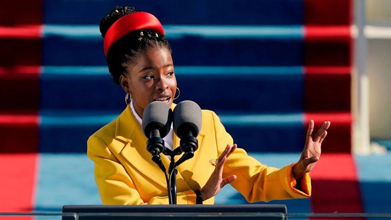 Η 23χρονη Amanda Gorman σχεδιάζει την υποψηφιότητά της για πρόεδρος των Η.Π.Α. Η 23χρονη Amanda Gorman σχεδιάζει την υποψηφιότητά της για πρόεδρος των Η.Π.Α.