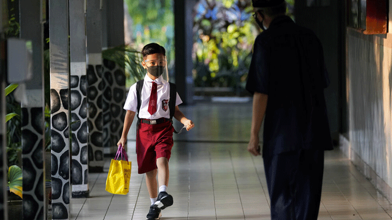 Κίνα: Απαγορεύονται οι γραπτές εξετάσεις για τους μαθητές της Α΄ και της Β΄ Δημοτικού