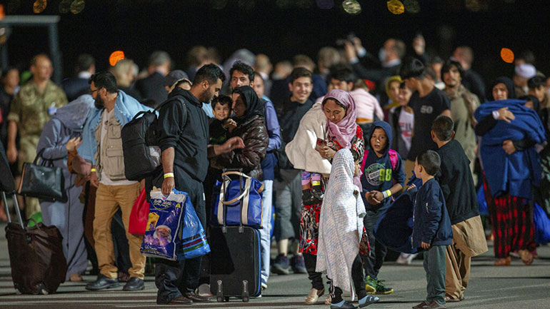 Στο Κόσοβο αεροσκάφος με Αφγανούς πολίτες υποψήφιους προς μετεγκατάσταση στις ΗΠΑ