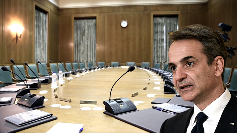 Με τρανταχτές αποχωρήσεις και εκπλήξεις ο ανασχηματισμός