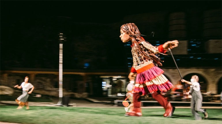 Η μικρή Αμάλ έρχεται στην Ελευσίνα