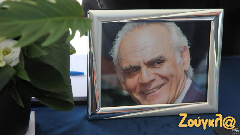 Η κηδεία του Άκη Τσοχατζόπουλου στο Α΄ Νεκροταφείο της Αθήνας