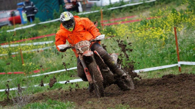 Αυτή η εικόνα νομίζω αποτυπώνει το τι σημαίνει μοτοσικλέτα για τον Χρήστο.