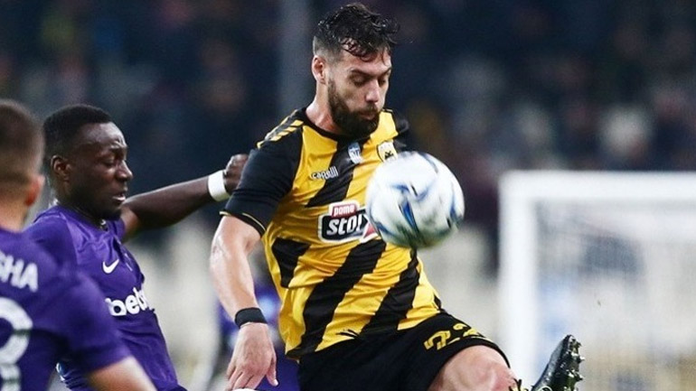 Άφησε ελεύθερο τον Σιμάο η ΑΕΚ