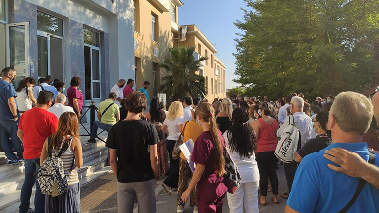 Μυτιλήνη: Κινητοποιήσεις κατά της αναστολής εργασίας για τους μη εμβολιασμένους υγειονομικούς