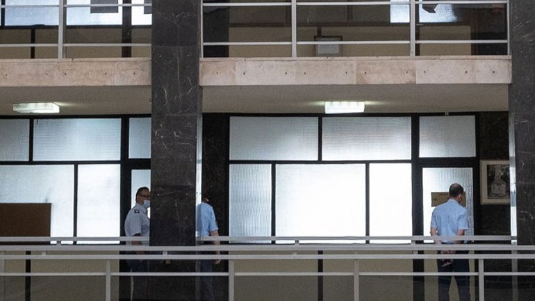 Απολογήθηκε μέσω τηλεδιάσκεψης ο κατηγορούμενος ληστής με το κατσαβίδι στη Θεσσαλονίκη