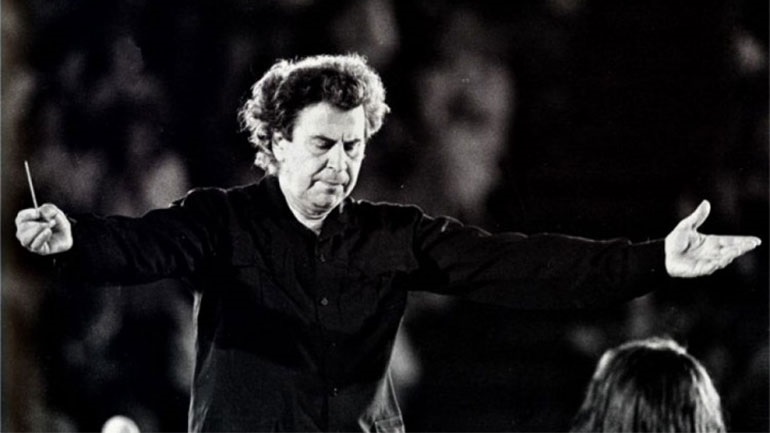 Η τελευταία επιθυμία του Μίκη Θεοδωράκη για τη νεκρώσιμη ακολουθία και την ταφή του