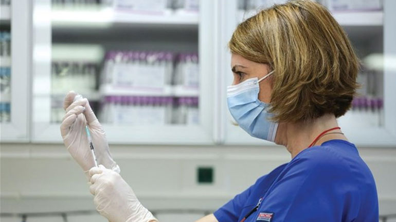 «Ο γιατρός του κυρίου Κουφοντίνα υπέρ των υποχρεωτικών εμβολιασμών»