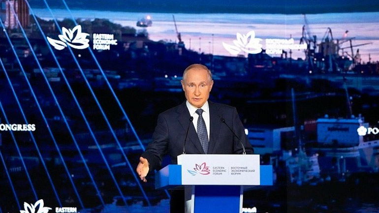 Πούτιν: Η Ρωσία δεν θα περιορίσει άλλες χώρες να χρησιμοποιούν τη διαδρομή της Βόρειας Θάλασσας