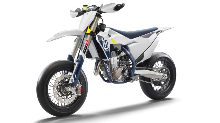 Για το 2022 έχει προστεθεί υδραυλική δαγκάνα της Brembo στα φρένα και νέοι χρωματισμοί.