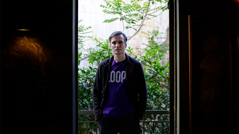 Upstairs Sessions: Ο Φώτης Σιώτας & η Sophie Lies στην ταράτσα του Gazarte