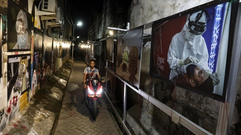 Ινδονησία-Covid-19: Ξεπέρασαν τους 135.000 οι νεκροί