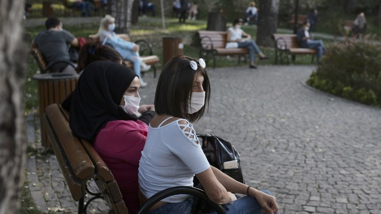 Περισσότερα από 20.000 νέα περιστατικά κορωνοϊού στην Τουρκία