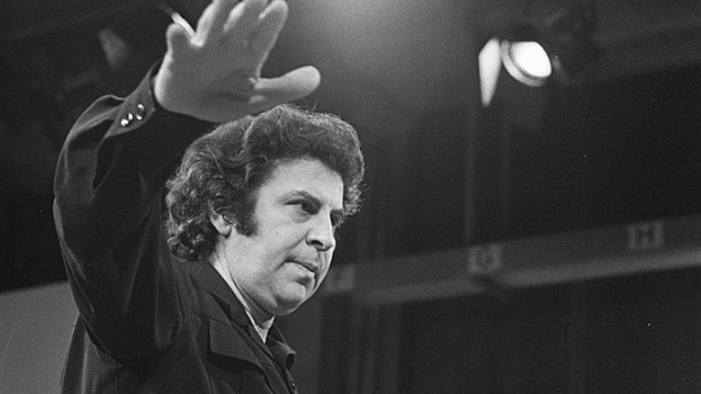 Ηράκλειο: Μουσικές του Μίκη Θεοδωράκη «πλημμύρισαν» το κέντρο της πόλης