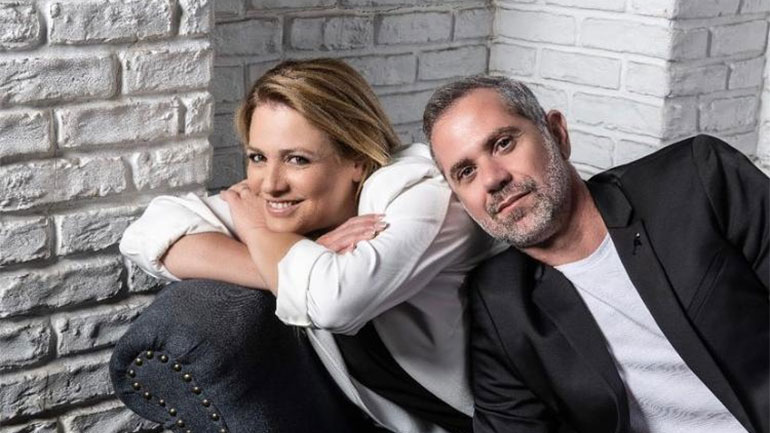 «Ειδικές Περιστάσεις» με τη Μαριάννα Τουμασάτου και τον Θύμιο Κούκιο στο Βεάκειο Θέατρο και στο Κηποθέατρο Παπάγου