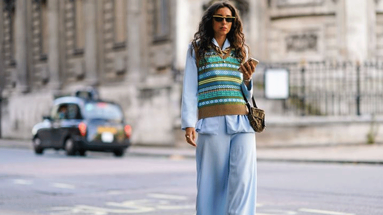 Τα πλεκτά αμάνικα γιλέκα είναι το must have του φθινοπώρου