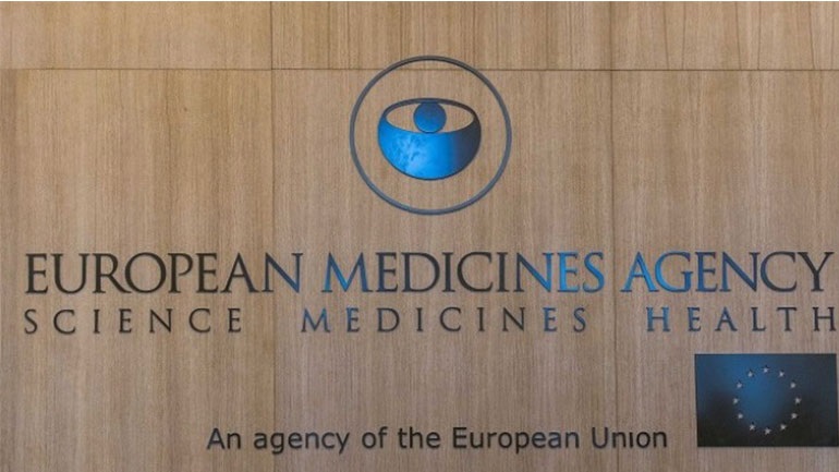 EMA: Ξεκινά η αξιολόγηση δεδομένων για τη χορήγηση της τρίτης δόσης στους άνω των 16 ετών