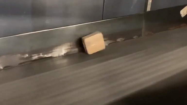 Το δέμα που κινείται μόνο του