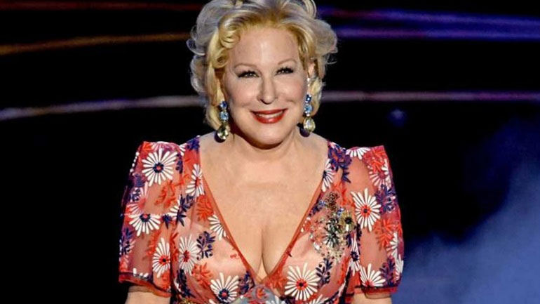 Η Μπέτι Μίντλερ ζητάει από τις γυναίκες να απέχουν από το σεξ