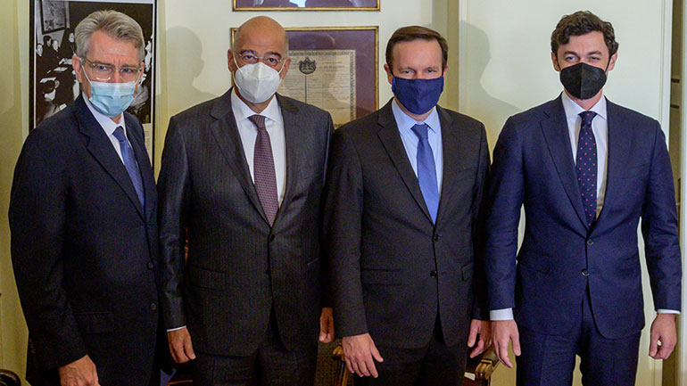 Αν. Μεσόγειος, Μ. Ανατολή και Δ. Βαλκάνια στο επίκεντρο της συνάντησης Δένδια με Αμερικανούς γερουσιαστές