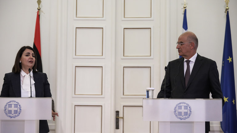 Δένδιας: Να απομακρυνθούν όλα τα ξένα στρατεύματα από τη Λιβύη