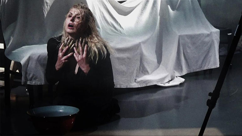 «Η Γυναίκα της Ζάκυθος» του Διονύσιου Σολωμού σε σκηνοθεσία  Άντζελας Μπρούσκου στο Ξενοδοχείο Μπάγκειον