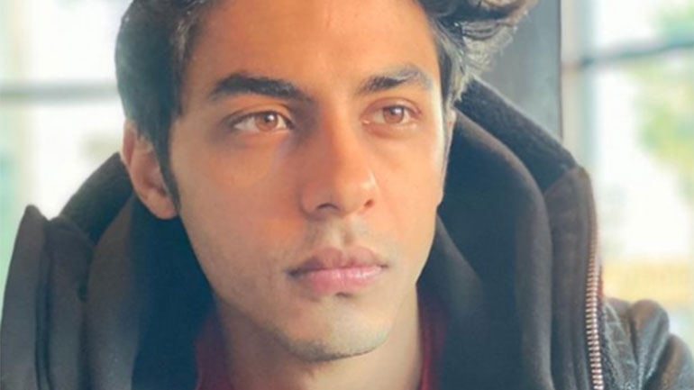 Αφγανοί μουσικοί περιμένουν σιωπηλά καθώς η απαγόρευση των Ταλιμπάν πλησιάζει