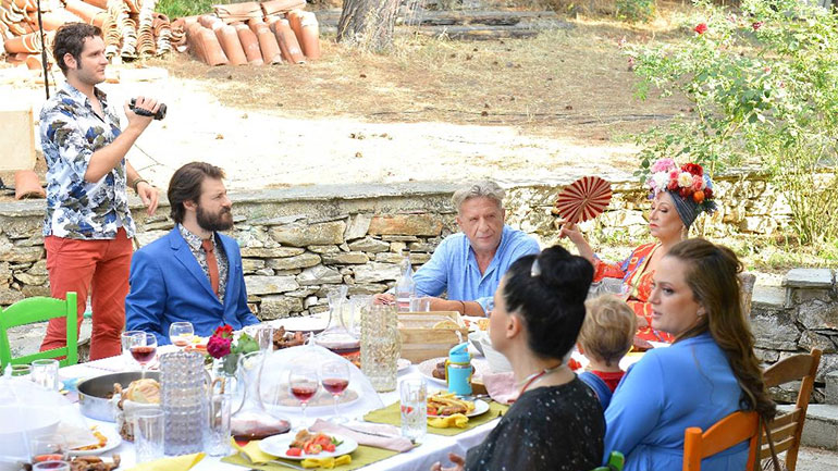 «Η τούρτα της μαμάς»: Στα γυρίσματα των νέων επεισοδίων της αγαπημένης κωμικής σειράς