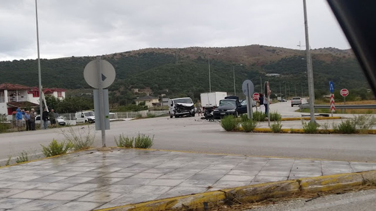 Θεσπρωτία: Σφοδρή σύγκρουση οχημάτων στο Καρτέρι – Ένας τραυματίας
