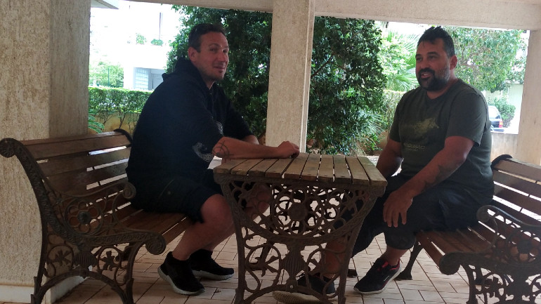 Μπορούσε να μου μιλάει μια ολόκληρη ημέρα για περιπέτειες του παρελθόντος.