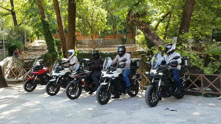 Βόλτες σε Κόρινθο, Εύβοια και Αττική έχουν ήδη διοργανωθεί.