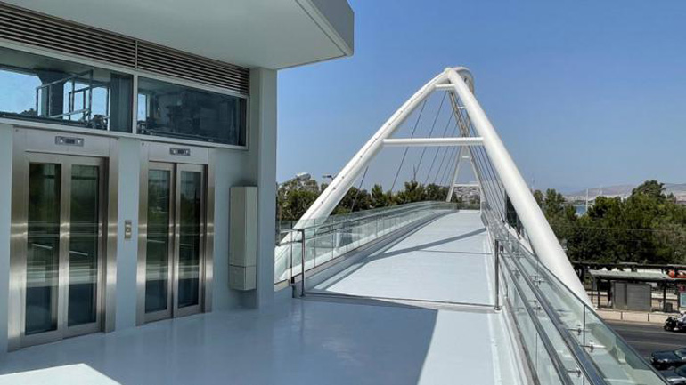 Περιφέρεια Αττικής: Παραδίδεται η πεζογέφυρα στην είσοδο της Μαρίνας Φλοίσβου επί της Λεωφ. Ποσειδώνος