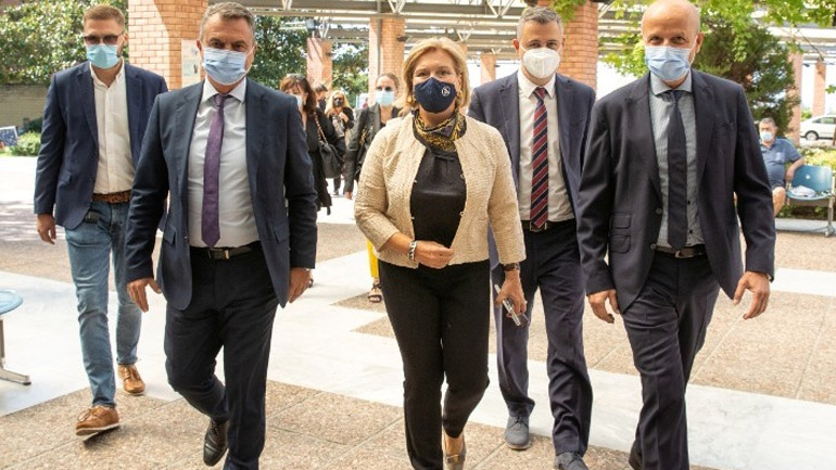 Το νοσοκομείο Παπαγεωργίου επισκέφθηκε η αναπληρώτρια υπουργός Υγείας Μίνα Γκάγκα