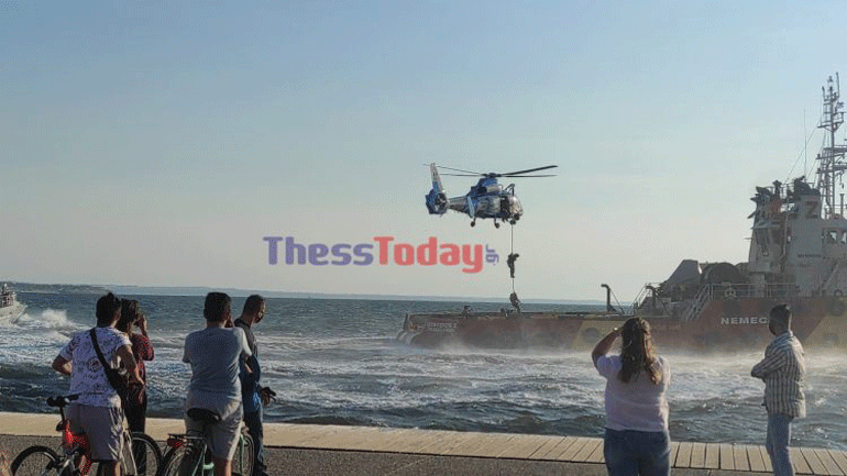 Θεσσαλονίκη: «Επιχείρηση» του Λιμενικού με βατραχανθρώπους στον Θερμαϊκό