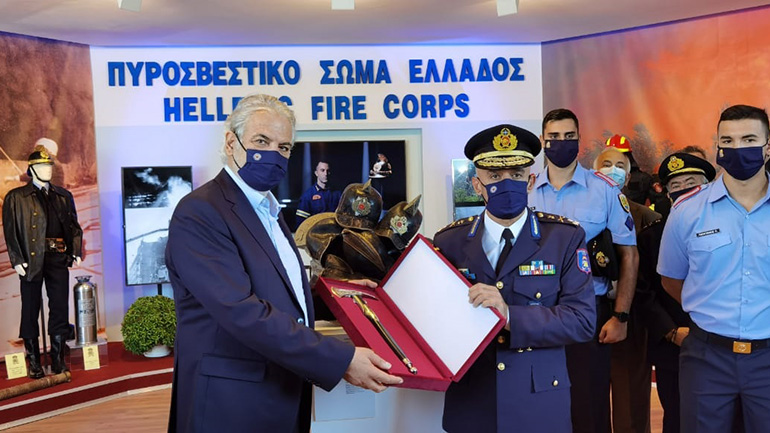 Ο Υπουργός Κλιματικής Κρίσης & Πολιτικής Προστασίας στα εγκαίνια του Περιπτέρου της Πυροσβεστικής στη ΔΕΘ