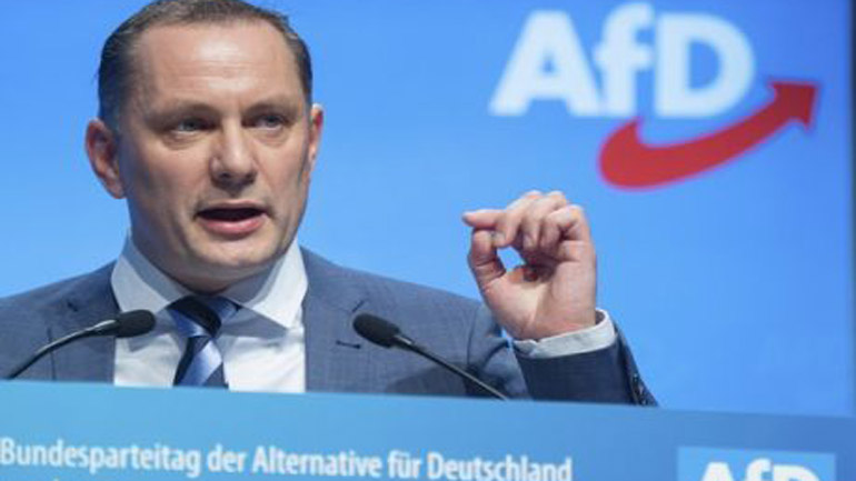 Γερμανία: Ο αρχηγός του ακροδεξιού κόμματος AfD δεν… ξέρει κανένα ποίημα Γερμανία: Ο αρχηγός του ακροδεξιού κόμματος AfD δεν… ξέρει κανένα ποίημα