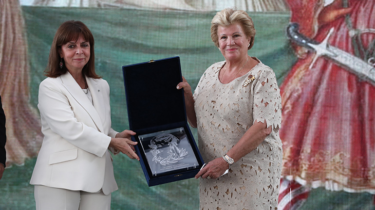 Η Κατερίνα Σακελλαροπούλου ανακηρύχθηκε επίτιμη δημότης Ερμιονίδας