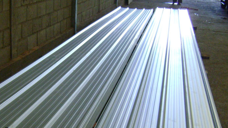 Η τιμή του αλουμινίου έφθασε στα 3.000 δολάρια ο τόνος, νέο υψηλό από το 2008